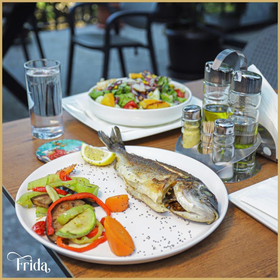 Hotel & Restaurant Frida Gjakova Eksteriør billede