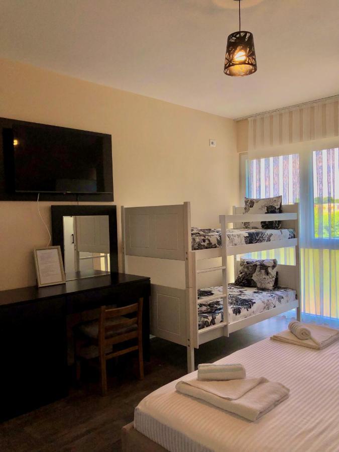 Hotel & Restaurant Frida Gjakova Eksteriør billede