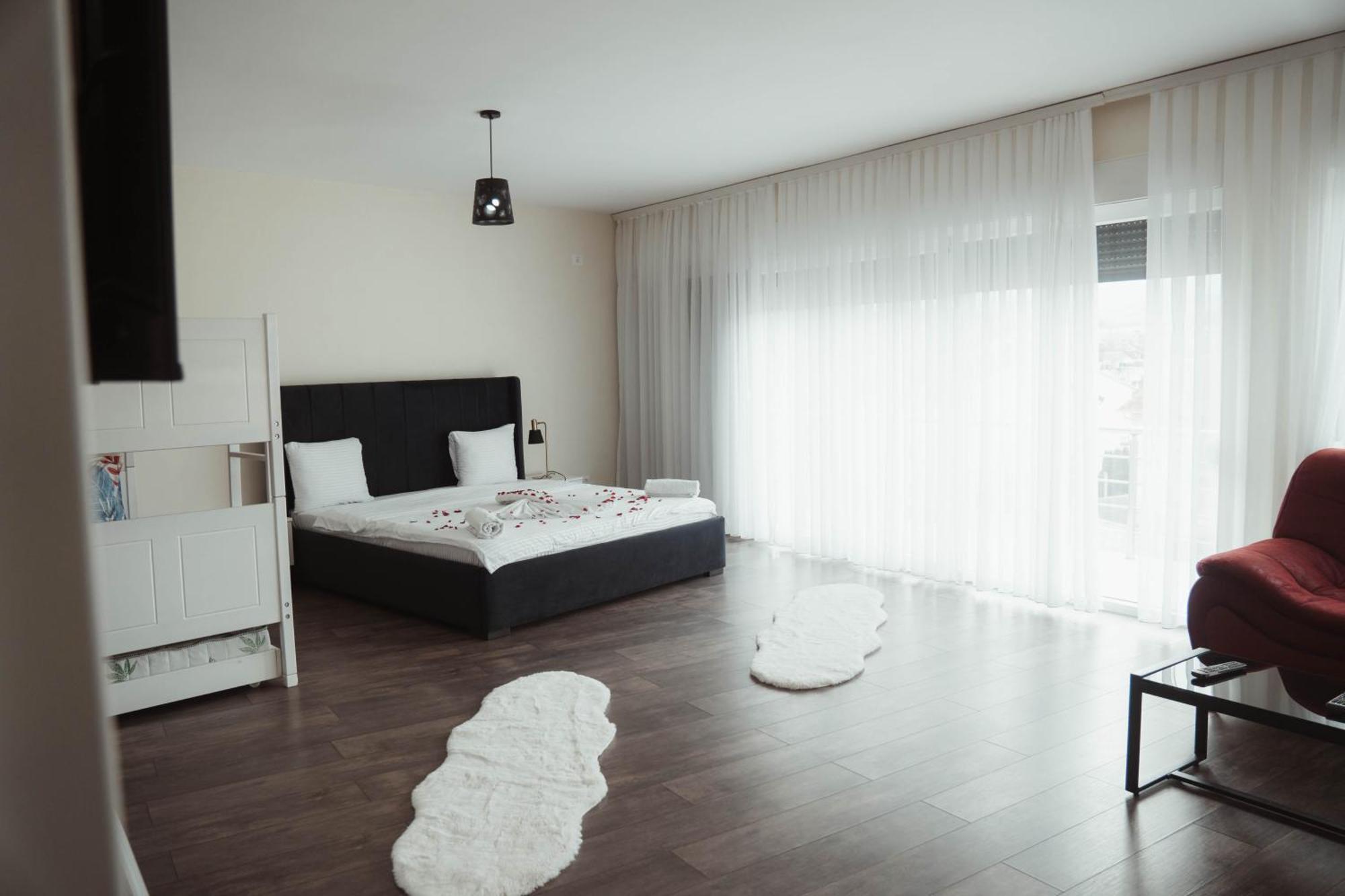 Hotel & Restaurant Frida Gjakova Eksteriør billede