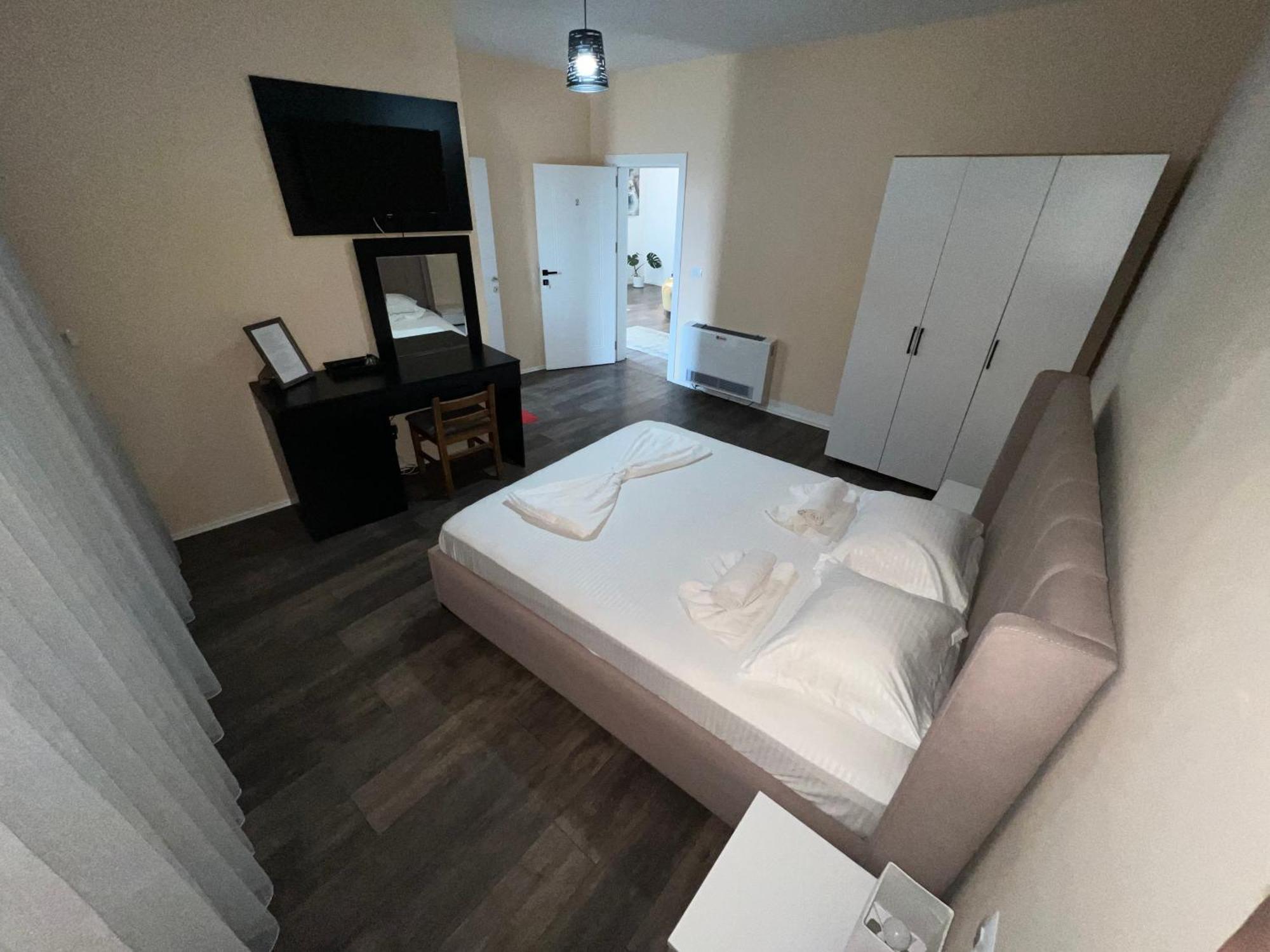 Hotel & Restaurant Frida Gjakova Eksteriør billede